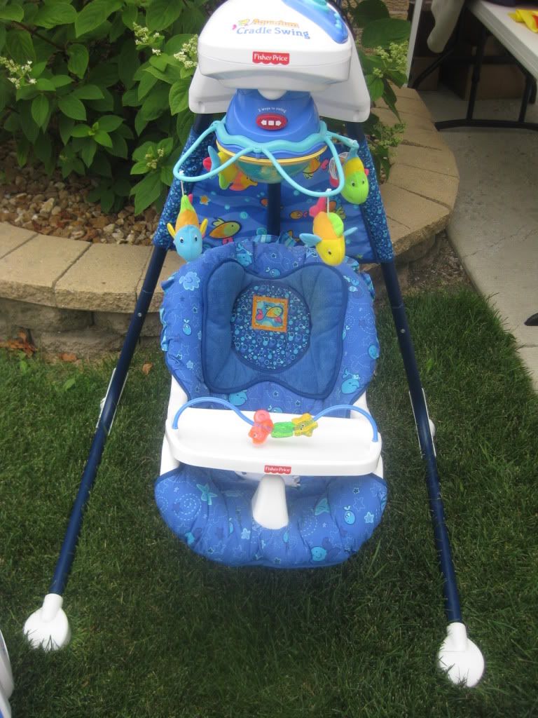 FisherPrice Ocean Wonders Aquarium Cradle Swing Photo by j84barrera