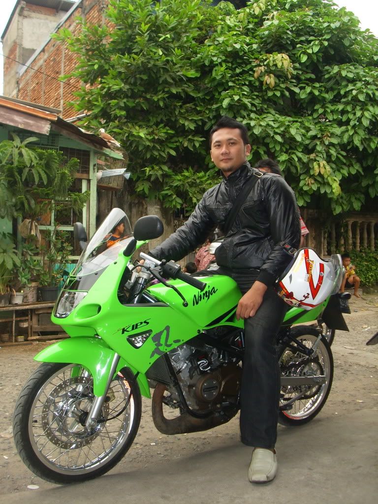 Kawasaki Ninja R 2004 Hijau CFA Vauban Du Btiment