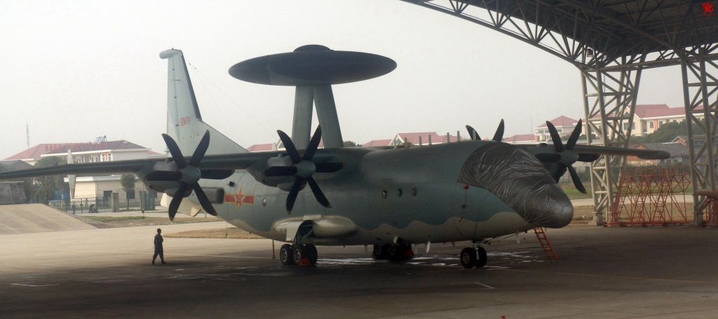 http://i988.photobucket.com/albums/af8/My-Military-Photos/PRC/Air/EW%20and%20Surveillance/KJ-500/KJ500_7.jpg