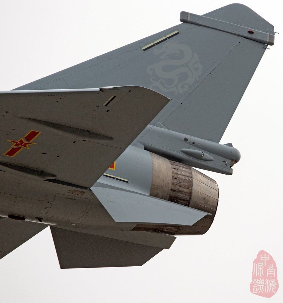 http://i988.photobucket.com/albums/af8/My-Military-Photos/PRC/Air/J-10B/J10B_52.jpg