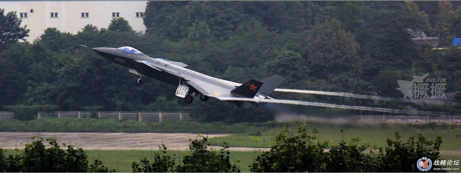 http://i988.photobucket.com/albums/af8/My-Military-Photos/PRC/Air/J-20/J20_21.jpg