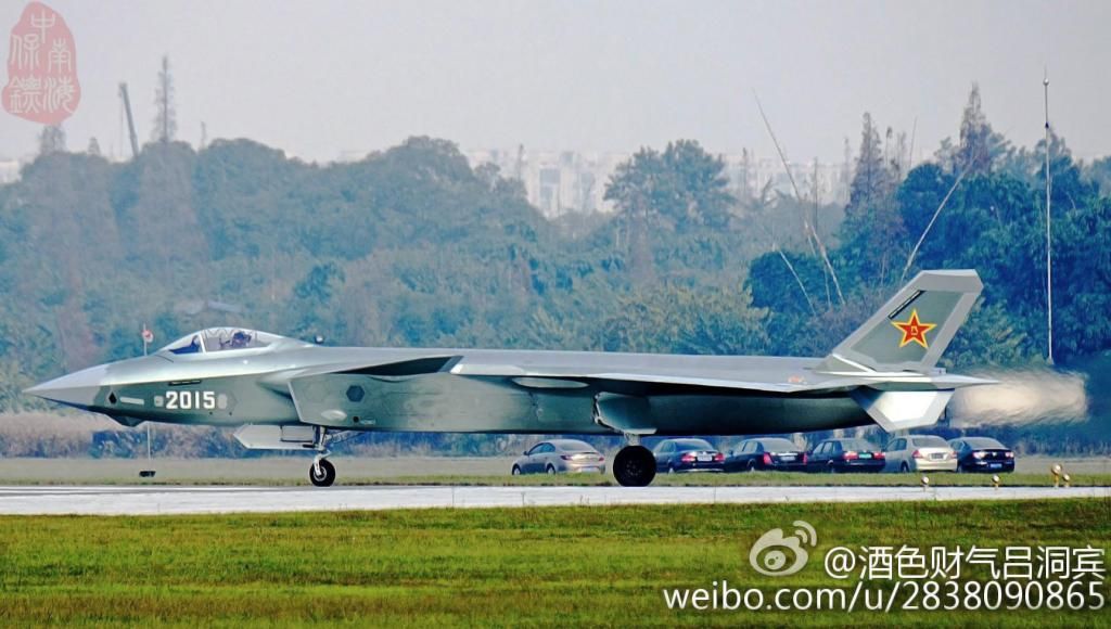 http://i988.photobucket.com/albums/af8/My-Military-Photos/PRC/Air/J-20/J20_38.jpg