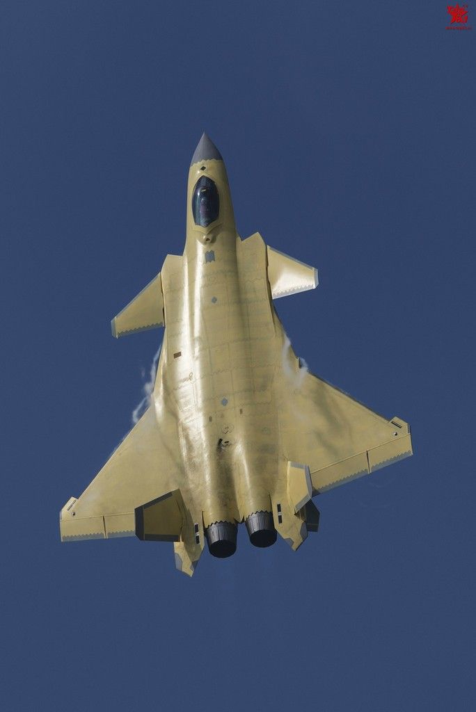 http://i988.photobucket.com/albums/af8/My-Military-Photos/PRC/Air/J-20/J20_95.jpg