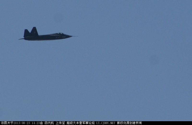 http://i988.photobucket.com/albums/af8/My-Military-Photos/PRC/Air/J-31/J31_30.jpg