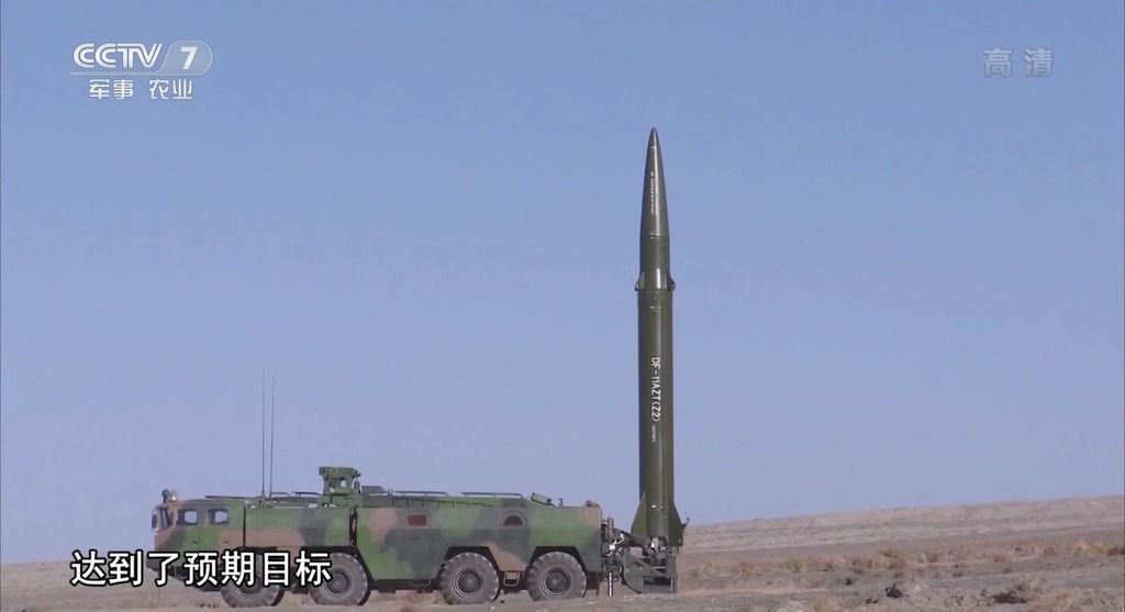 http://i988.photobucket.com/albums/af8/My-Military-Photos/PRC/Missiles%20-%20Munitions/DF-11/DF11AZT_2.jpg