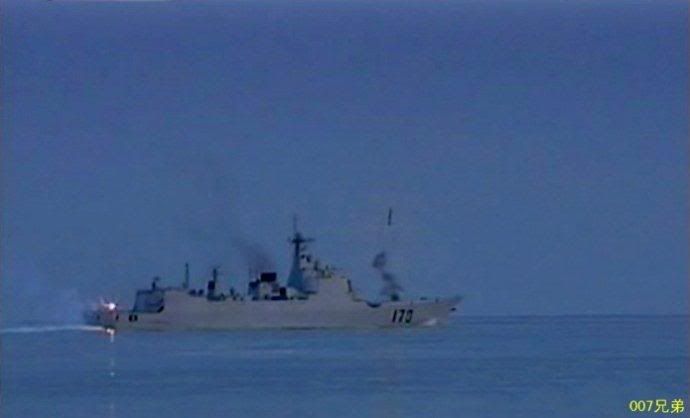 http://i988.photobucket.com/albums/af8/My-Military-Photos/PRC/Sea/052C/052C_HQ9_2.jpg