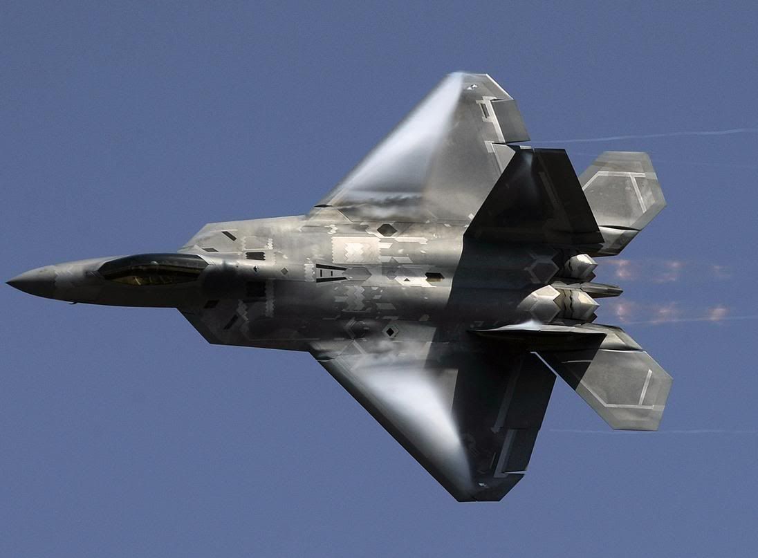 http://i988.photobucket.com/albums/af8/My-Military-Photos/USA/Air/F-22/F22A_1.jpg
