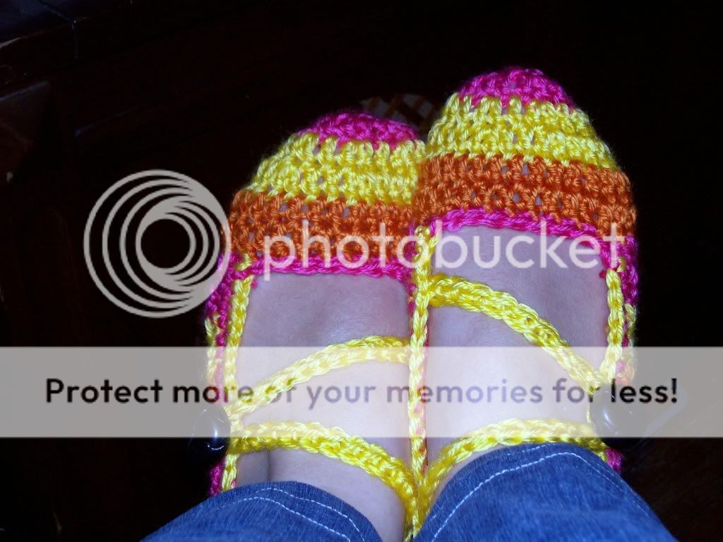 SLIPPERS! *With Pattern* - CROCHET